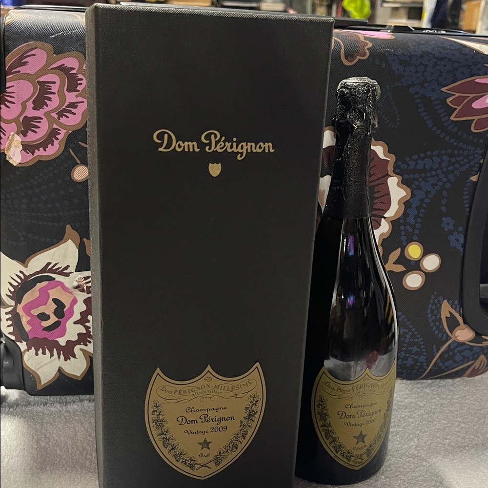 Vintage 2009 Champagne with Black Gift Box